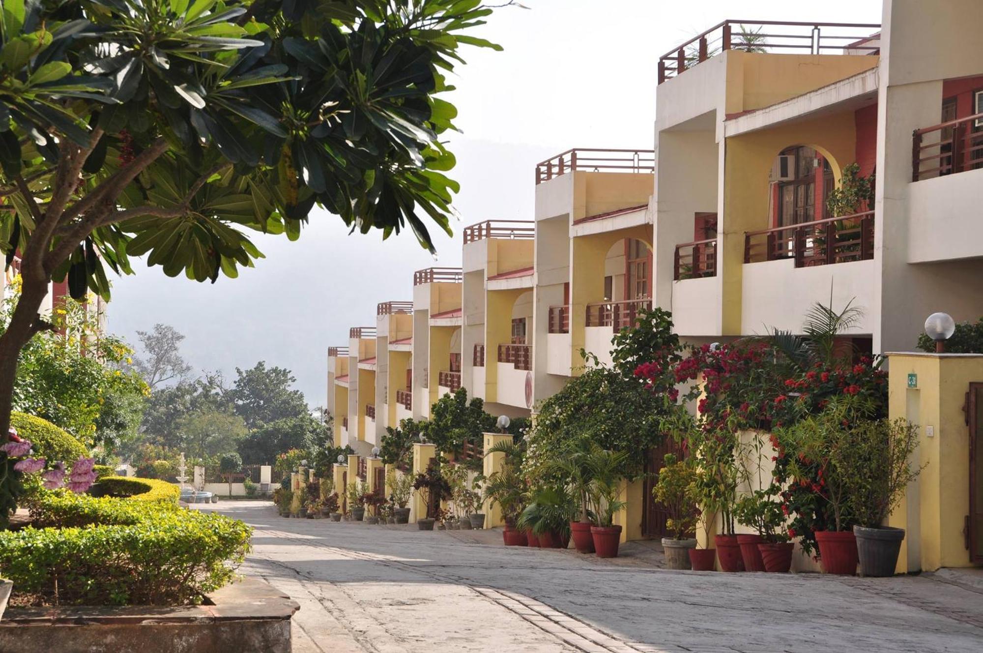 Ayurveda Bhavan Rishīkesh Extérieur photo